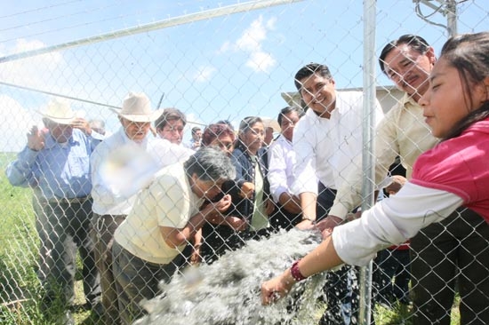 San Francisco Acatepec ya cuenta con pozo ejidal, atenderá más de 40 hectáreas