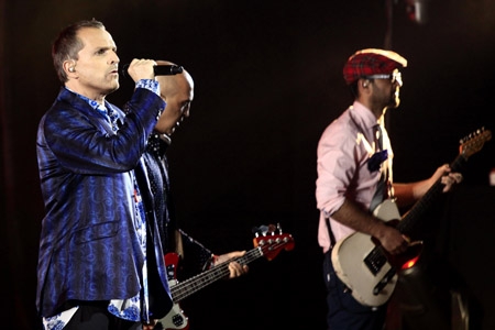 Miguel Bosé regresó a Puebla con su Papitwo