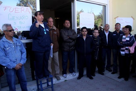Trabajadores de la Jurisdicción 6 de Salud exigen renuncia de Genaro Ramírez