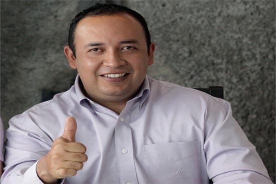 Juan Taylor, candidato del PRI en Cholula, será sancionado por el IEE
