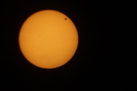 Así transitó Venus entre la Tierra y el Sol