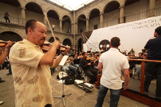 Concierto patrio de la Orquesta Sinfónica de Puebla y el Mariachi Vargas de Tecalitlán