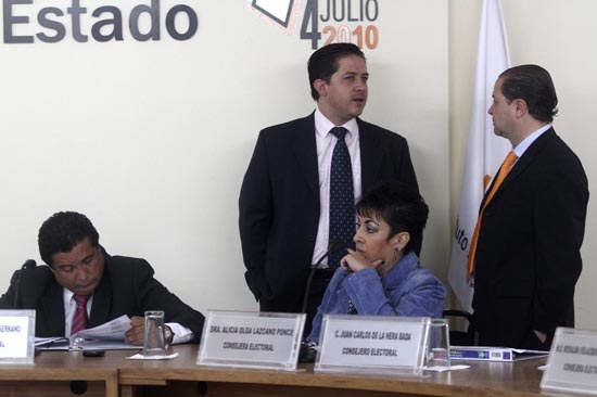 IEE detiene fiscalización de campañas 2010