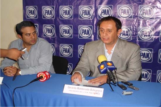 PAN municipal defiende altos salarios de regidores de Puebla