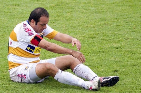 Cuauhtémoc Blanco sufre lesión en la rodilla, podría retirarse del futbol