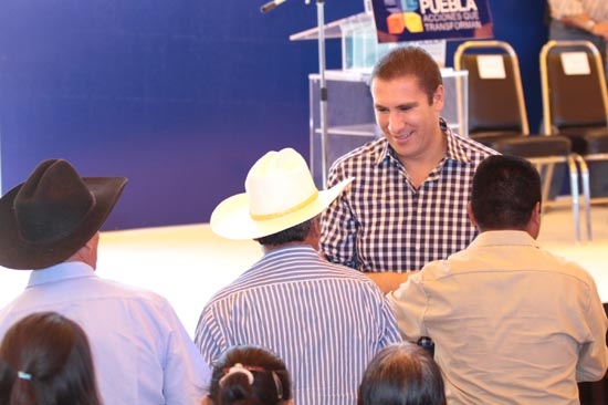 RMV entrega más de 45 mdp en municipios de la Sierra Norte