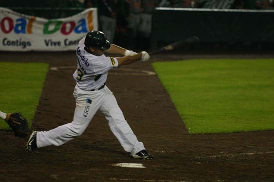 Pericos derrotados por Yucatán en el segundo juego de playoffs