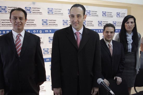 Gil Zuarth busca el voto poblano para llegar al CEN del PAN