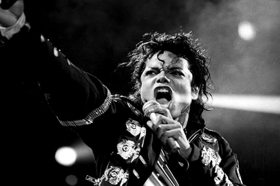 A cuatro años de muerto, Michael Jackson es acusado de otro abuso sexual