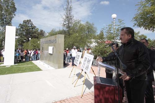 Enrique Agüera inauguró el Parque Bicentenario en Ciudad Universitaria