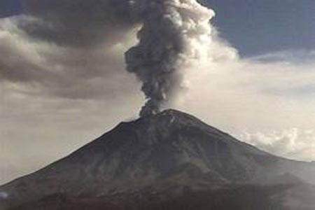 Popocatépetl emite 84 exhalaciones en las últimas horas: Cenapred