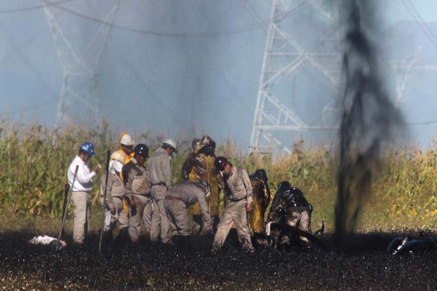 Derrame de petróleo por toma clandestina: PEMEX
