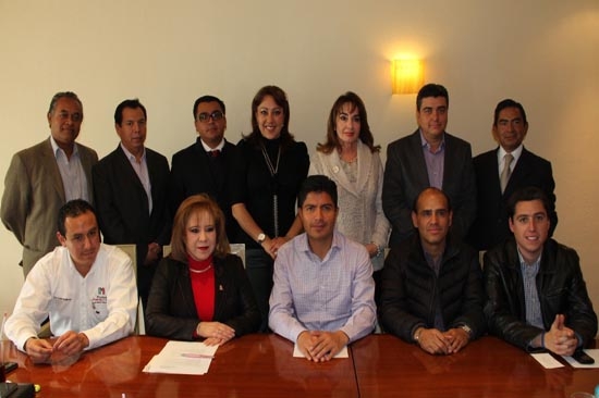 Eduardo Rivera promete a PRI no dar recursos a campañas