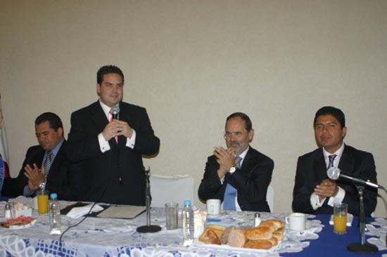 “Por Puebla no te preocupes”, presume Mondragón a Gustavo Madero, líder del PAN
