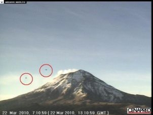 Ovnis en el Popocatépetl; registran cámaras del Cenapred