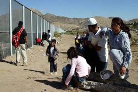 Inmigrantes de México, los más pobres y segregados en Estados Unidos