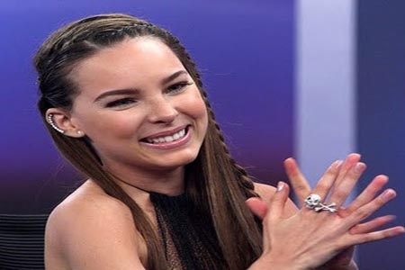 Belinda arremetió contra reportero de Tv Azteca