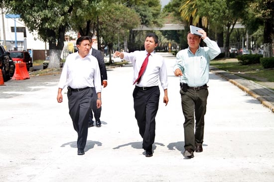 Eduardo Rivera supervisa trabajos del bulevar 5 de Mayo