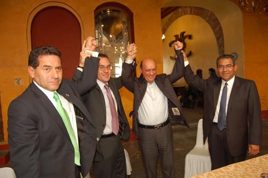 Lastiri será el líder del PRI en Puebla por dedazo