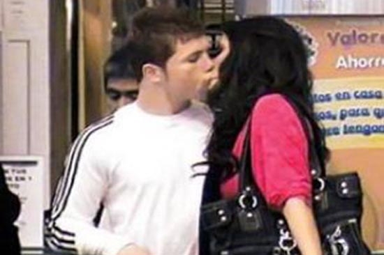 Martha Higareda, ¿de romance con el Canelo?