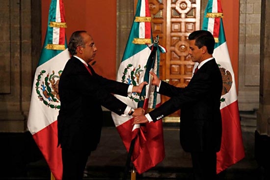 Enrique Peña Nieto recibe la presidencia de México