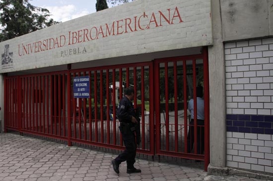 Dos heridos con arma blanca en la Ibero Puebla; fue pleito de novios