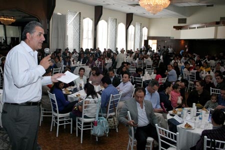 Franco Rodríguez acude a encuentro con panistas
