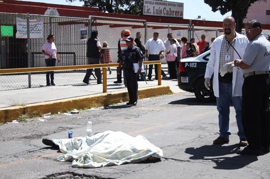 Hombre pereció arrollado por un taxi en la colonia Humboldt