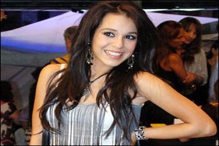 Danna Paola, agredida por fans de Justin Bibier