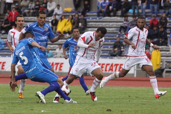 Lobos BUAP hizo cajeta de Celaya, ganó 3-0