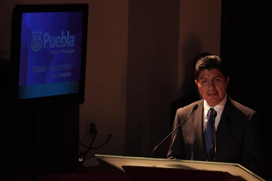 Rivera calla ante el control de Moreno Valle en el Consejo Estatal del PAN