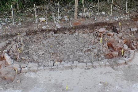 Hallan entierros prehispánicos con mil años de existencia en Chichén Itza