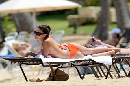 Eva Longoria presume bikini en Puerto Rico