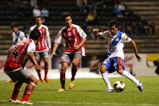 Daniel Guzmán debuta con La Franja ante Lobos BUAP en la Copa MX