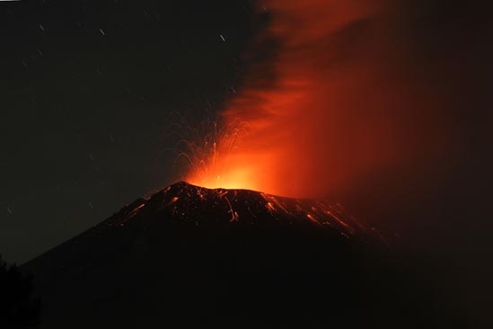 Popocatépetl: 2 explosiones y 56 exhalaciones en las últimas horas