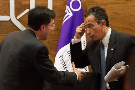 Comisionado llama “perezoso” e “inexperto” a presidente del IFAI