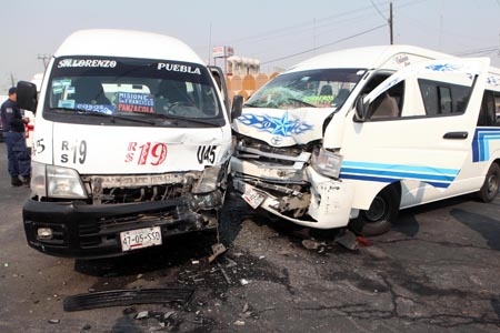 Choque de transporte público en Covadonga dejó nueve lesionados