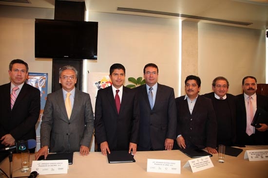 Rivera acude a reunión de la Conferencia Nacional de Municipios de México, piden reelección