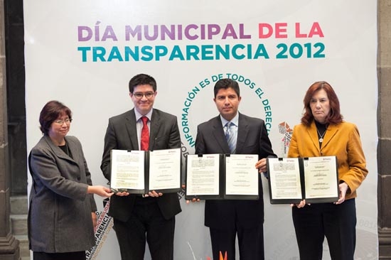 Ayuntamiento de Puebla signó convenio con el IMCO en el Día Municipal de la Transparencia
