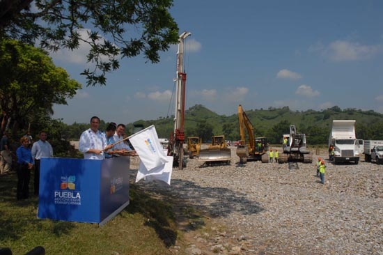 Gobierno de Puebla invierte 86 mdp en construcción de puente vehicular en Pantepec