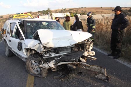 Dos personas muertas, saldo de accidente automovilístico en Tecali