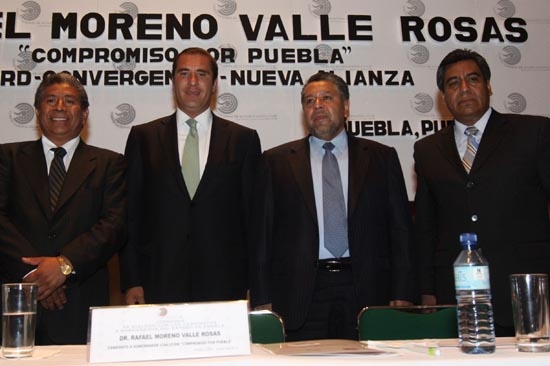 Moreno Valle recortará comisionados del SNTE en Puebla