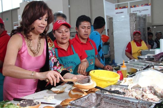 Blanca Alcalá: Mercado de Sabores, orgullo de los poblanos