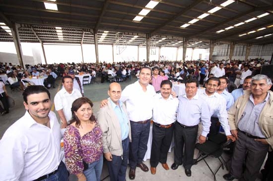 En Tecamachalco, Moreno Valle advierte que hará un gobierno de “ojos abiertos”