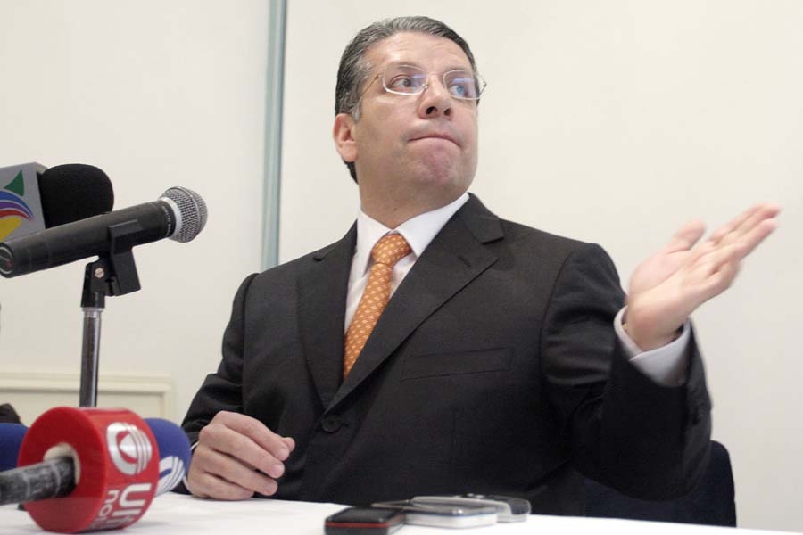 Doger reta a Agüera a presentar declaración patrimonial