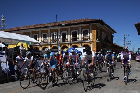Bernardo Colex, ganador de la tercera etapa de la Vuelta Ciclista Puebla 2011