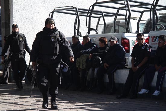 Fuera 130 policías estatales de Puebla por no pasar control de confianza