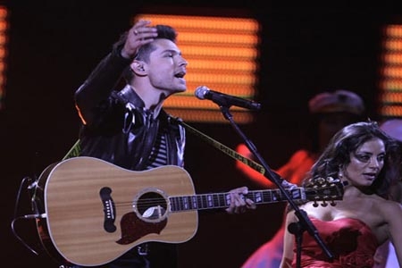 Juan Solo, el cantautor poblano es el mejor intérprete internacional en Viña del Mar 2012