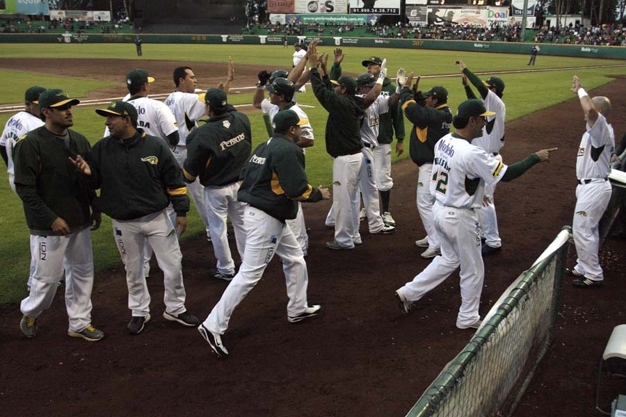 Pericos gana 7 – 6 a Guerreros de Oaxaca y se pone adelante en la final