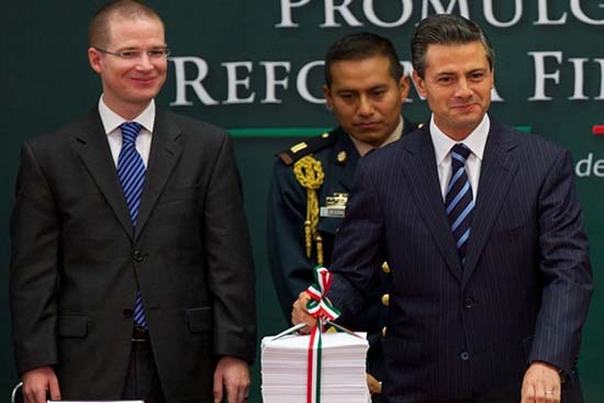 EPN promulga la reforma financiera